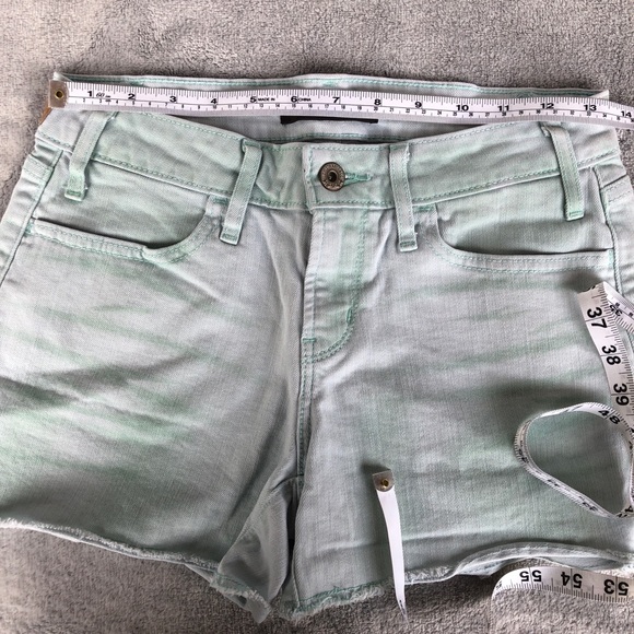 Levi denim shorts - Picture 8 of 8